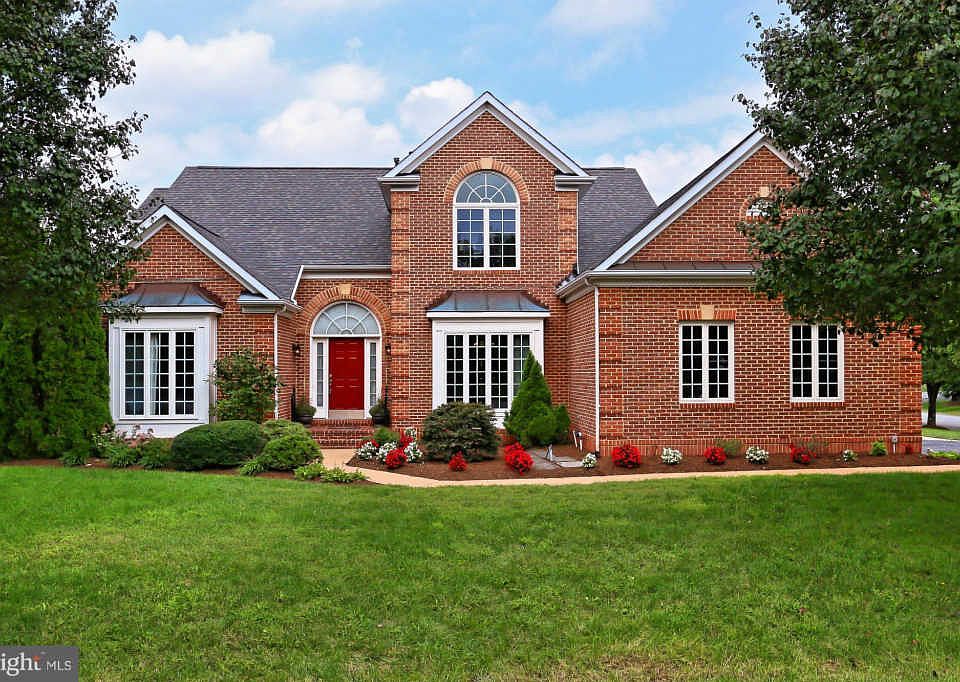 1st image of 21035 Forest Highlands Ct