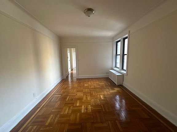 4th image of 41-42 44th St #G