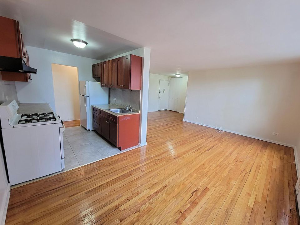 1st image of 3425 150th Pl APT 3A