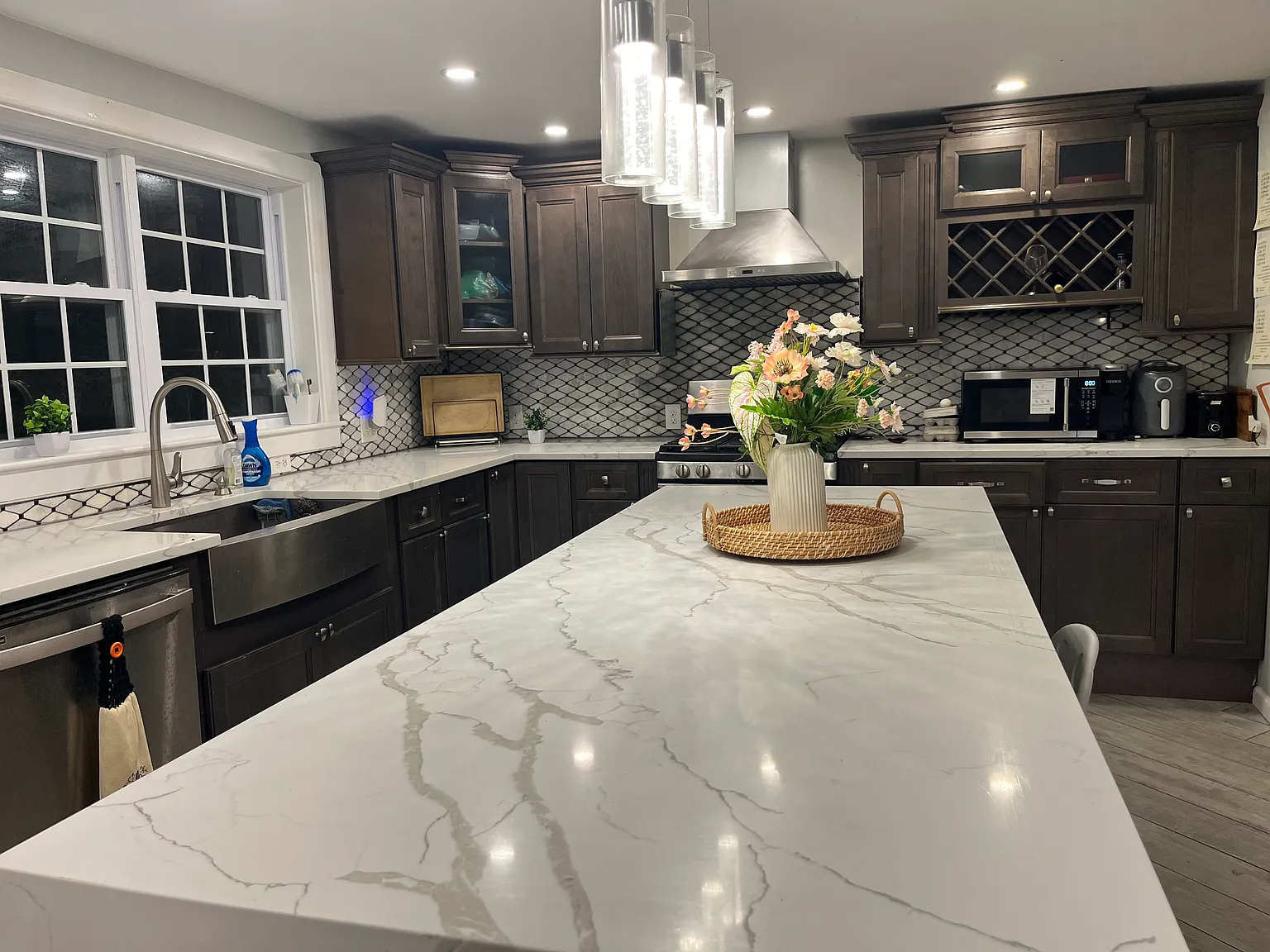 4 bed, 2515 sqft, $4,500 — Photo 4