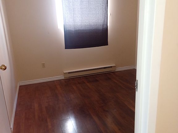 5th image of 1490 Kelly Lake Rd #302
