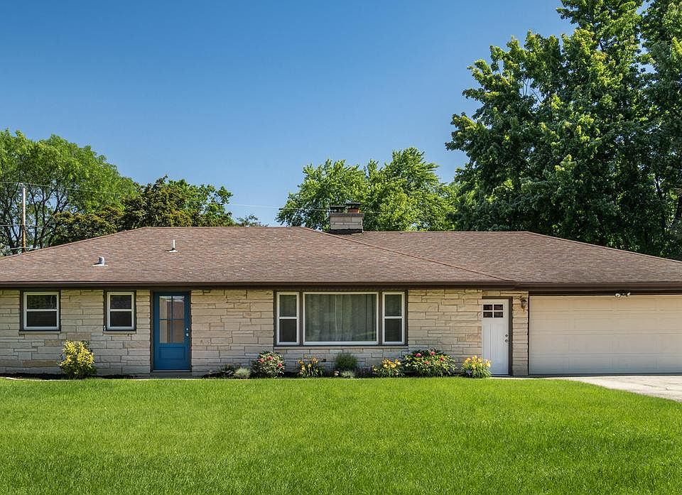 1st image of S31W25098 Green Valley DRIVE