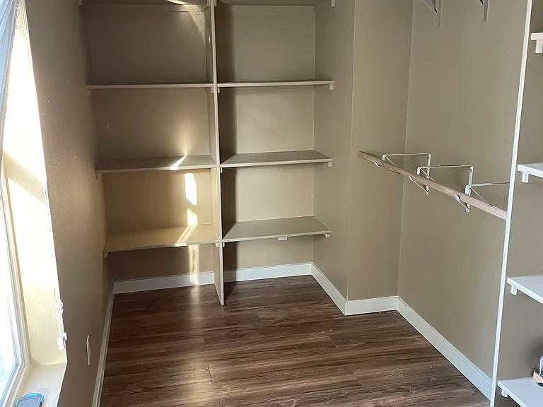 580 W Willow Dale Way — Photo 9