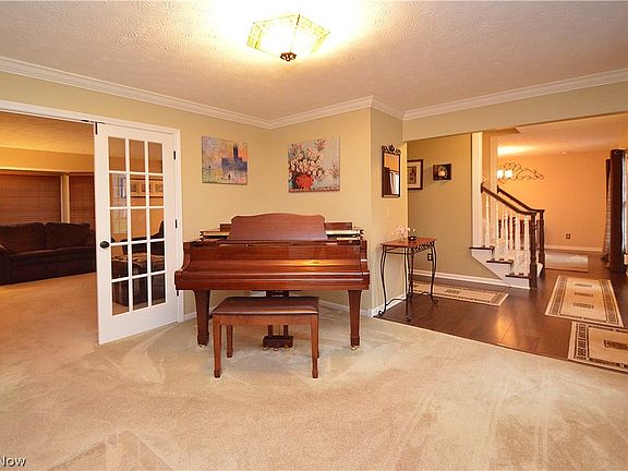 5th image of 6829 S Camelot Dr