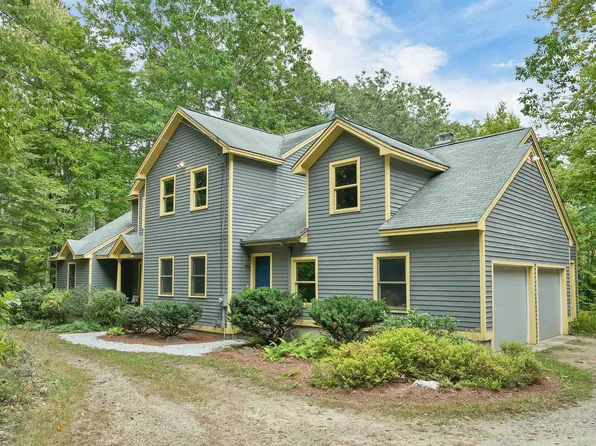 7 Mooers Road, Raymond, NH 03077