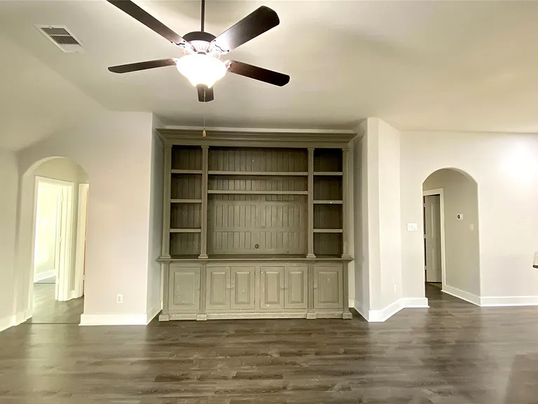 8615 Sweet Pasture Dr — Photo 2