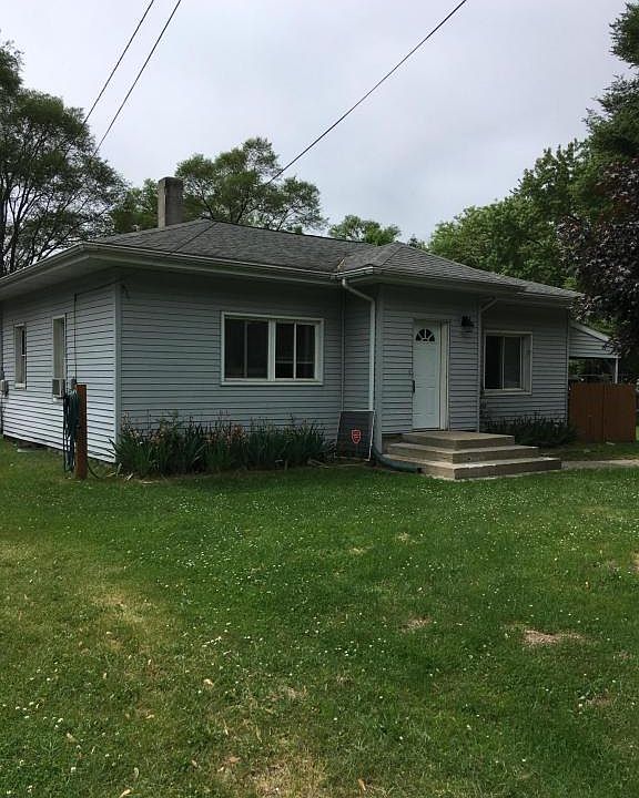 1st image of 1450 Rose Ave