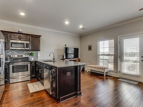 3rd image of 2150 3rd Ct APT 102