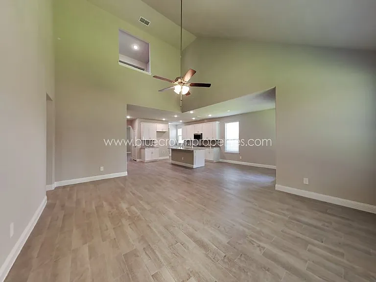 1024 Meadowlark Ave — Photo 2