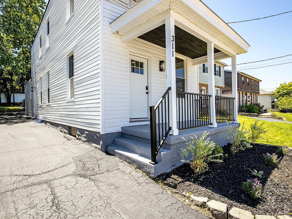 1st image of 311 E Ross Ave