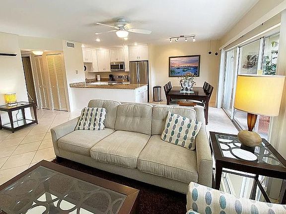 5th image of 11900 Forest Mere DR #101