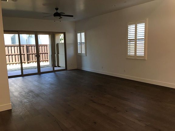 3rd image of 233 Palisades Sierra Oaks Ln