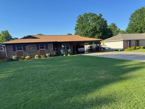300 W 10th St, Portageville, MO 63873