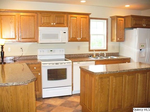 Home for Sale in Quincy, IL $149,900
