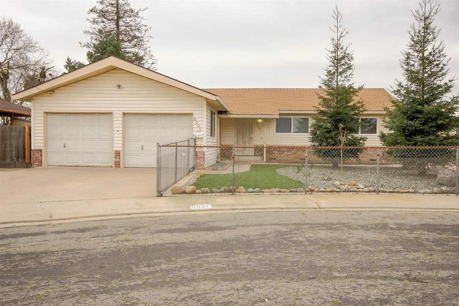 2001 Shushan Dr photo 1