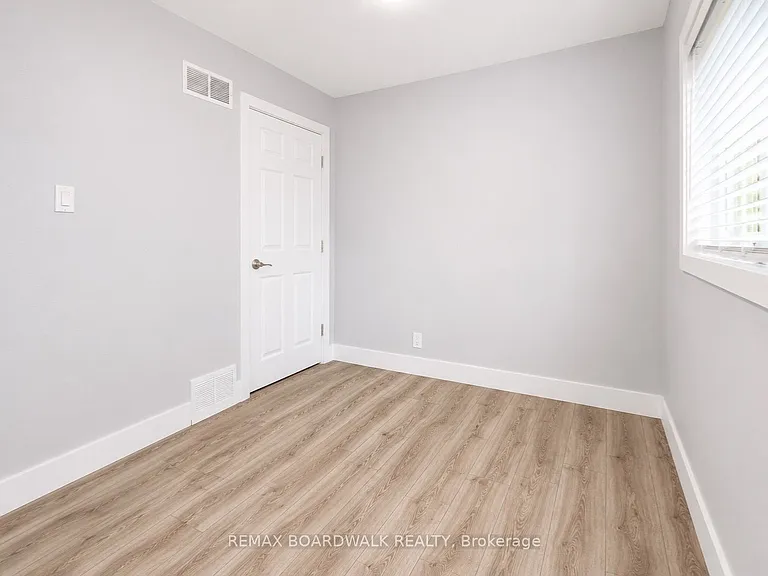 332 Shakespeare St #1 — Photo 23
