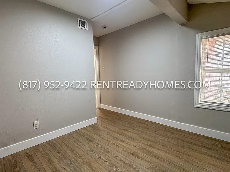 2613 Fairbrook St — Photo 26