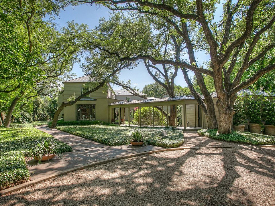 1st image of 409 Crestwood Dr