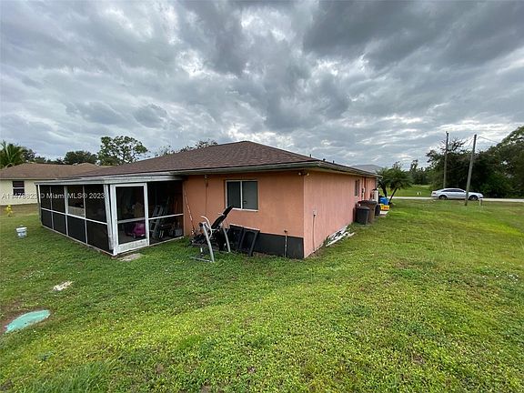 4th image of 4712-4714 25th St SW