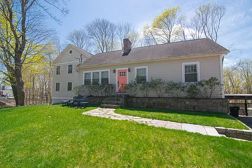 32 Mosher Ave Photo 1