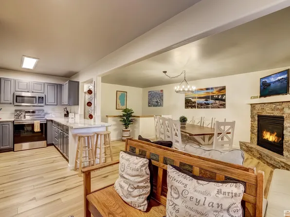 758 Milky Way Ct #B, Stateline, NV 89449