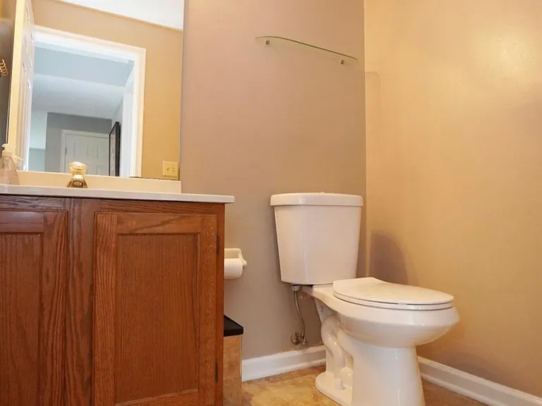 8066 Winters Ln — Photo 16