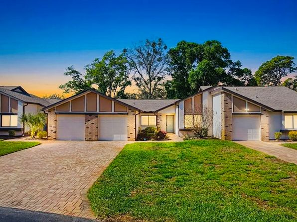 7569 Heather Walk Dr