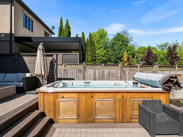 200 Donlea Dr — Photo 48