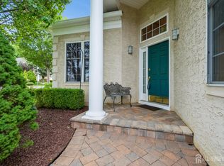 1 Tamarack Rd, Monroe Township, NJ 08831