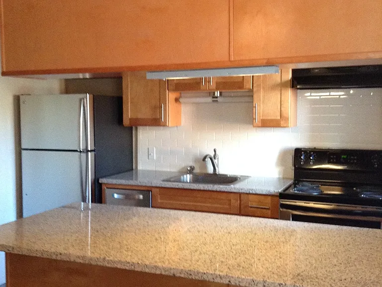 115.5 Marina Ave — Photo 4