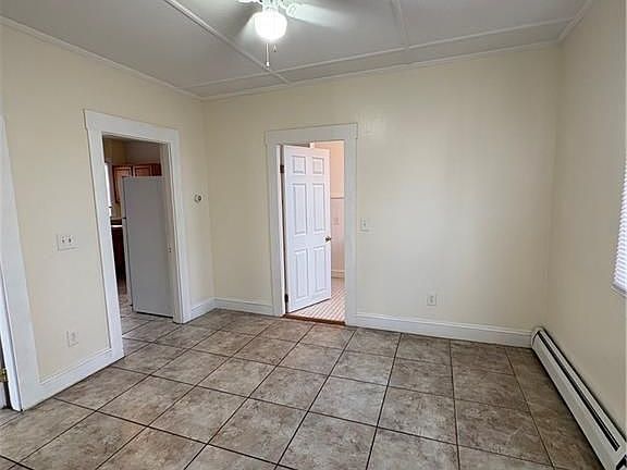 3rd image of 95 Duke St