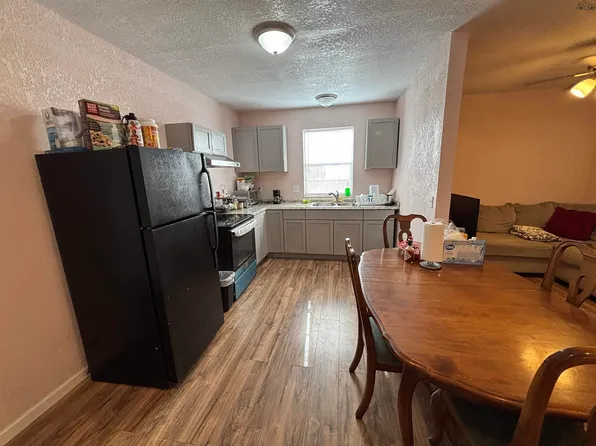 1004 Cleburne St, Vernon, TX 76384