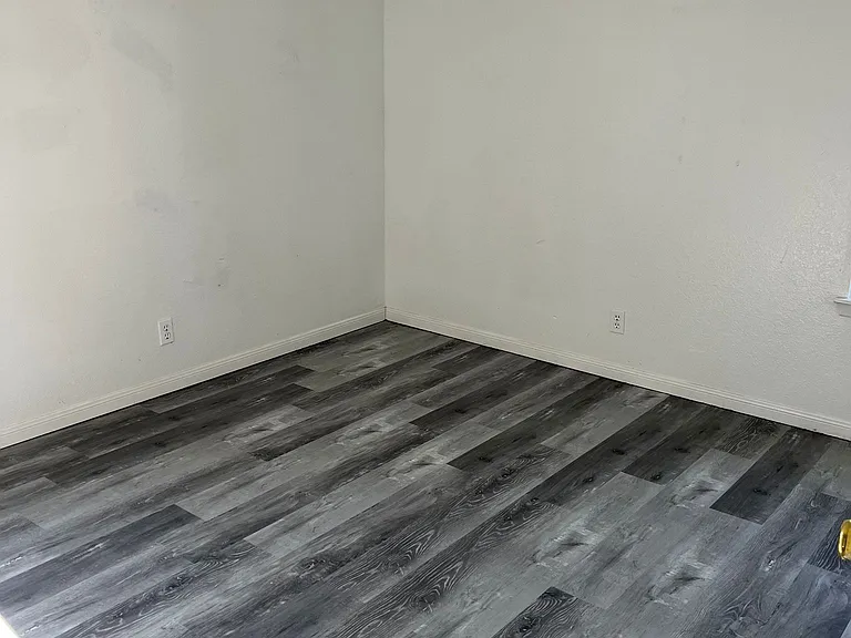 824 Oak Grove Ln #0 — Photo 2