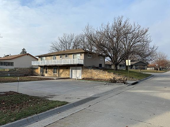 5th image of 610 N Logan Ave