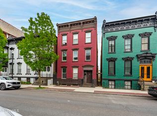 298 3rd St, Troy, NY 12180