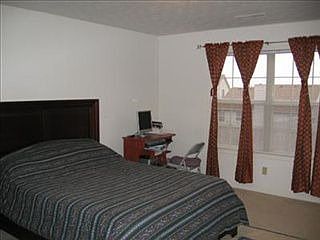 5th image of 524 Wellington Gardens Dr
