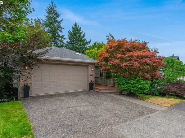 7765 SW Carrollon Dr, Beaverton, OR 97007