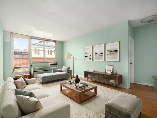 180 Thompson Street image 1 of 4