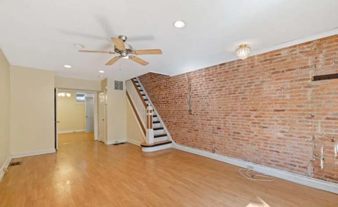 806 S Highland Ave — Photo 2