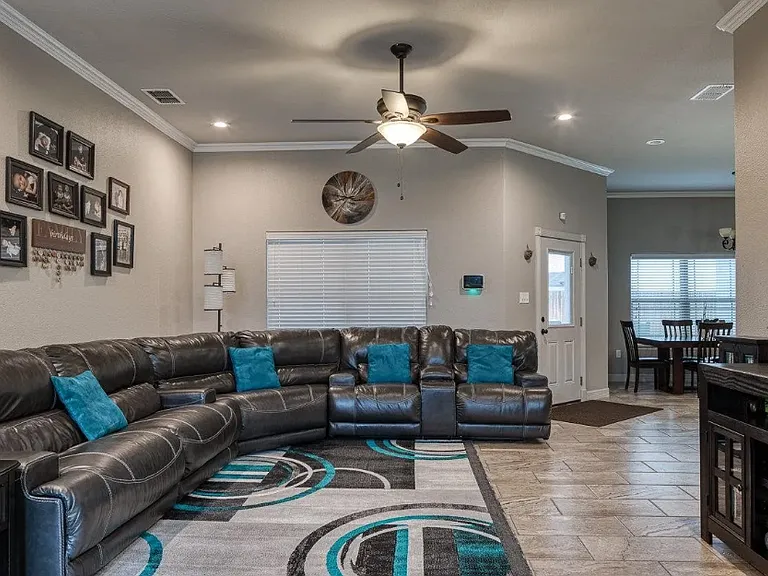507 Canyon Creek Dr — Photo 13