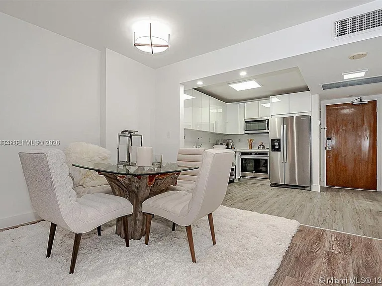 2301 Collins Ave #843 — Photo 12