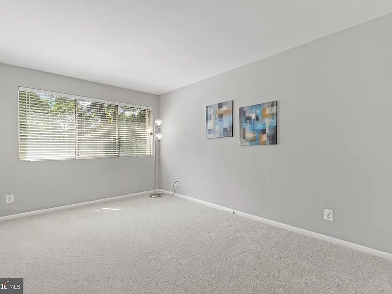5801 Quantrell Ave — Photo 7