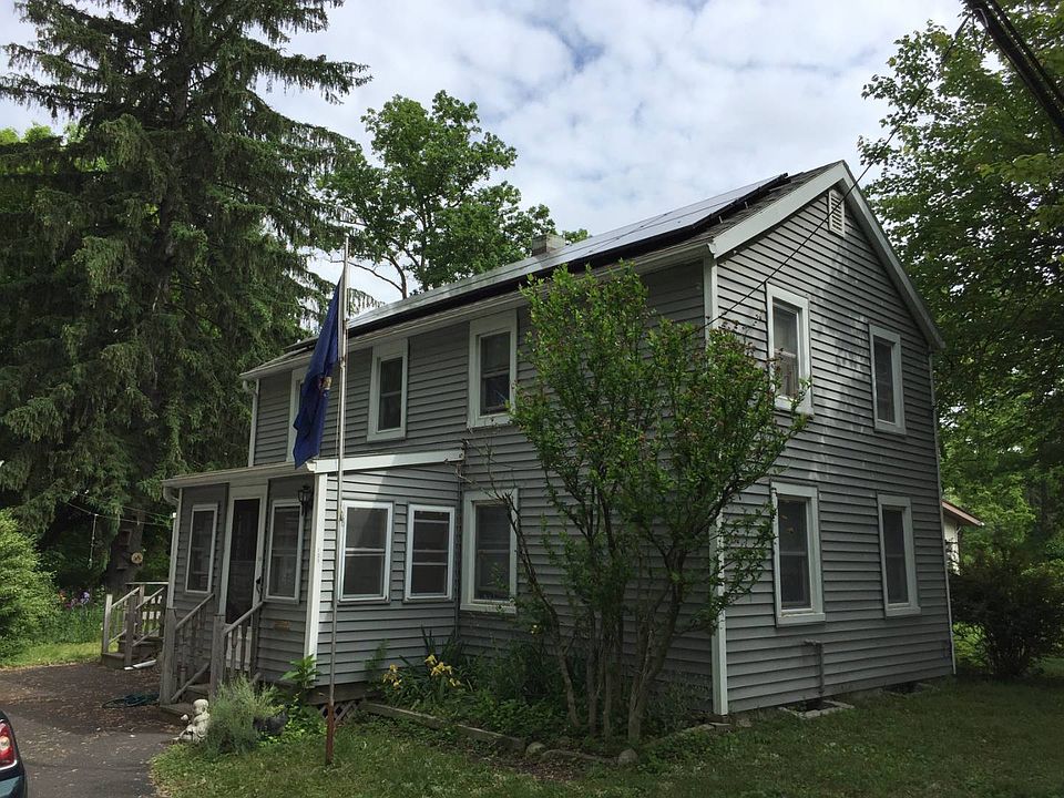 1st image of 131 N 6th St