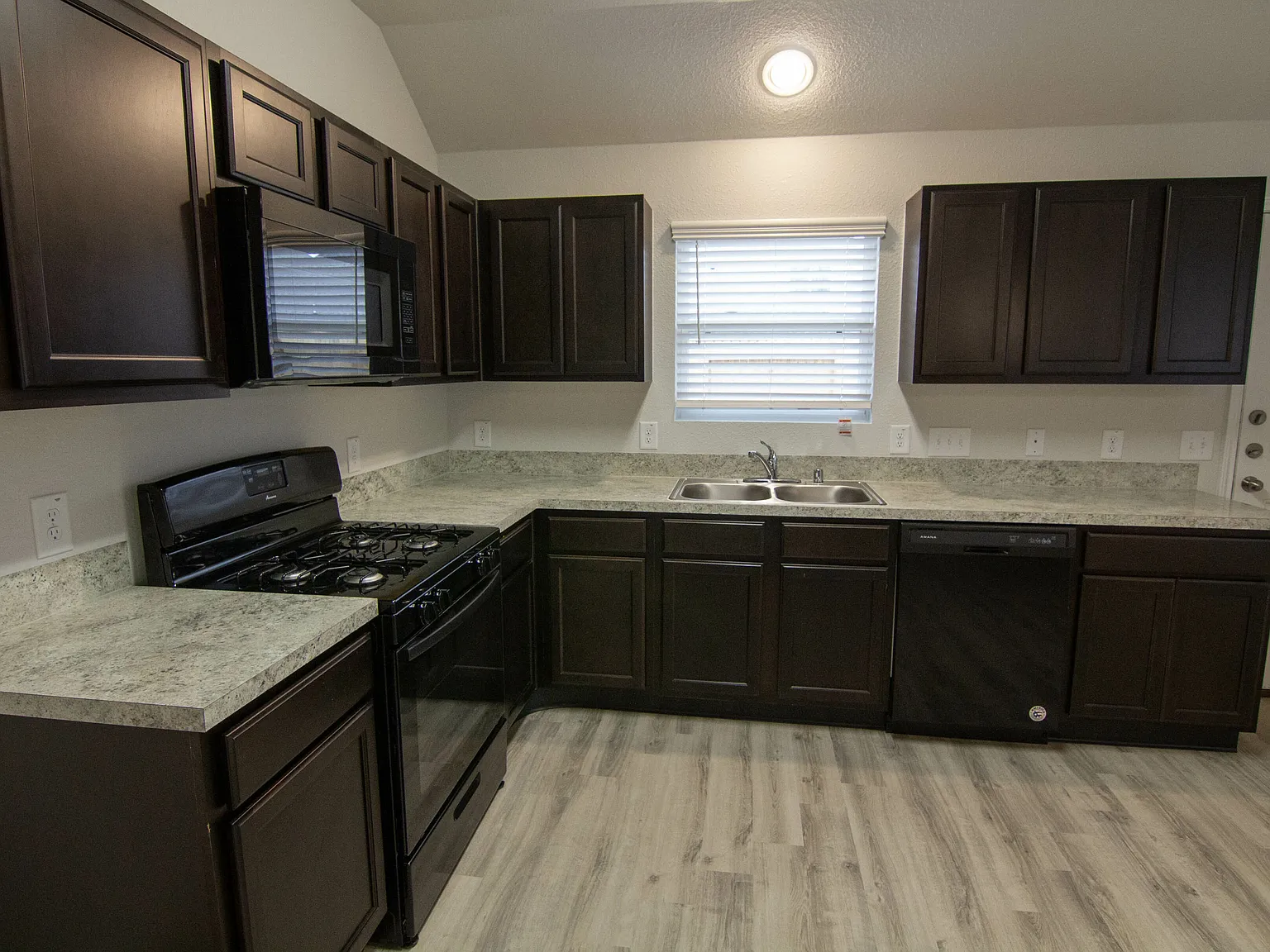 Atascocita Springs — Photo 4