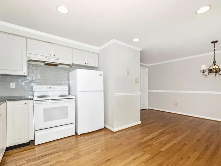 117 Valley View Ct — Photo 16