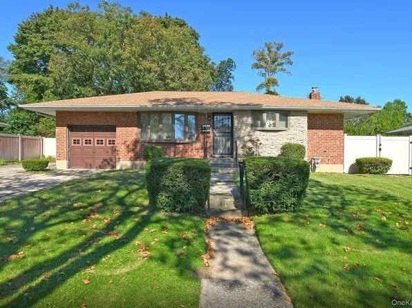 12 Marie Crescent, Commack, NY 11725