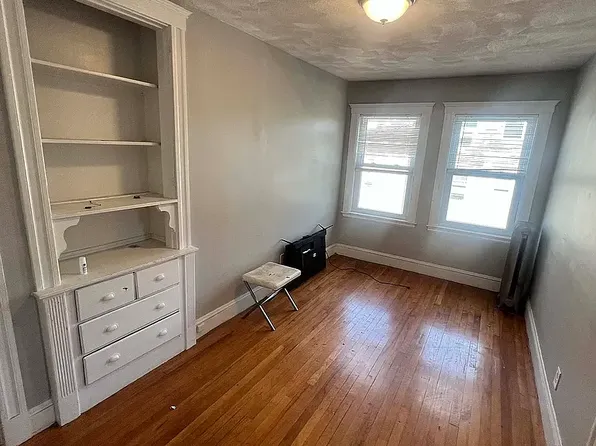 (undisclosed Address), Somerville, MA 02145