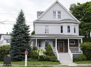 2 Berkshire St, Swampscott, MA 01907