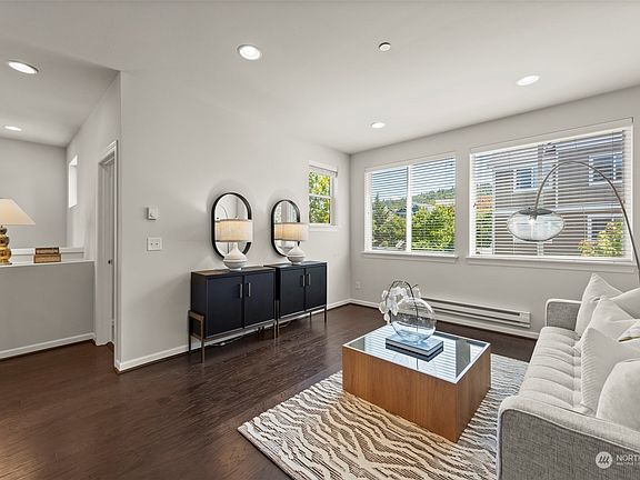 5th image of 2547 Mulberry Walk NE