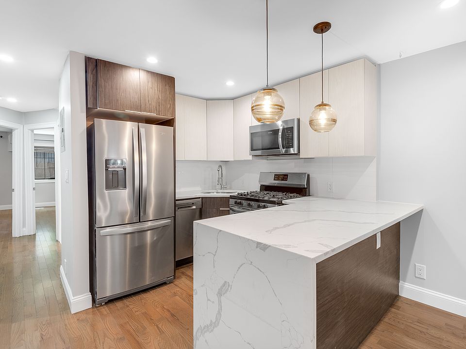1st image of 170 Monroe St #1